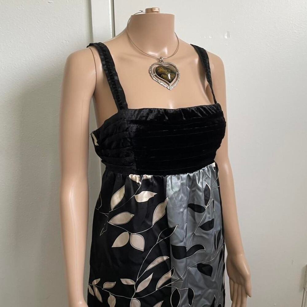 Early 2000s tuscan styled dress